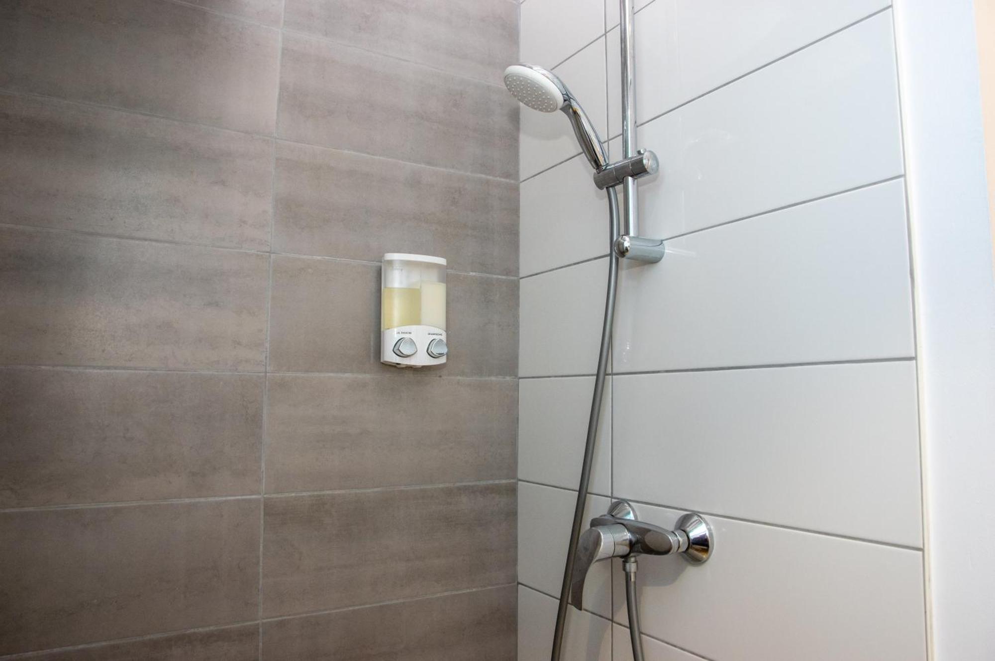 Ferienwohnung Duplex Cocoon - 10 Min De Blaye - 20 Min Cnpe - Wifi - Tv Hd Saint-Seurin-de-Cursac Exterior foto